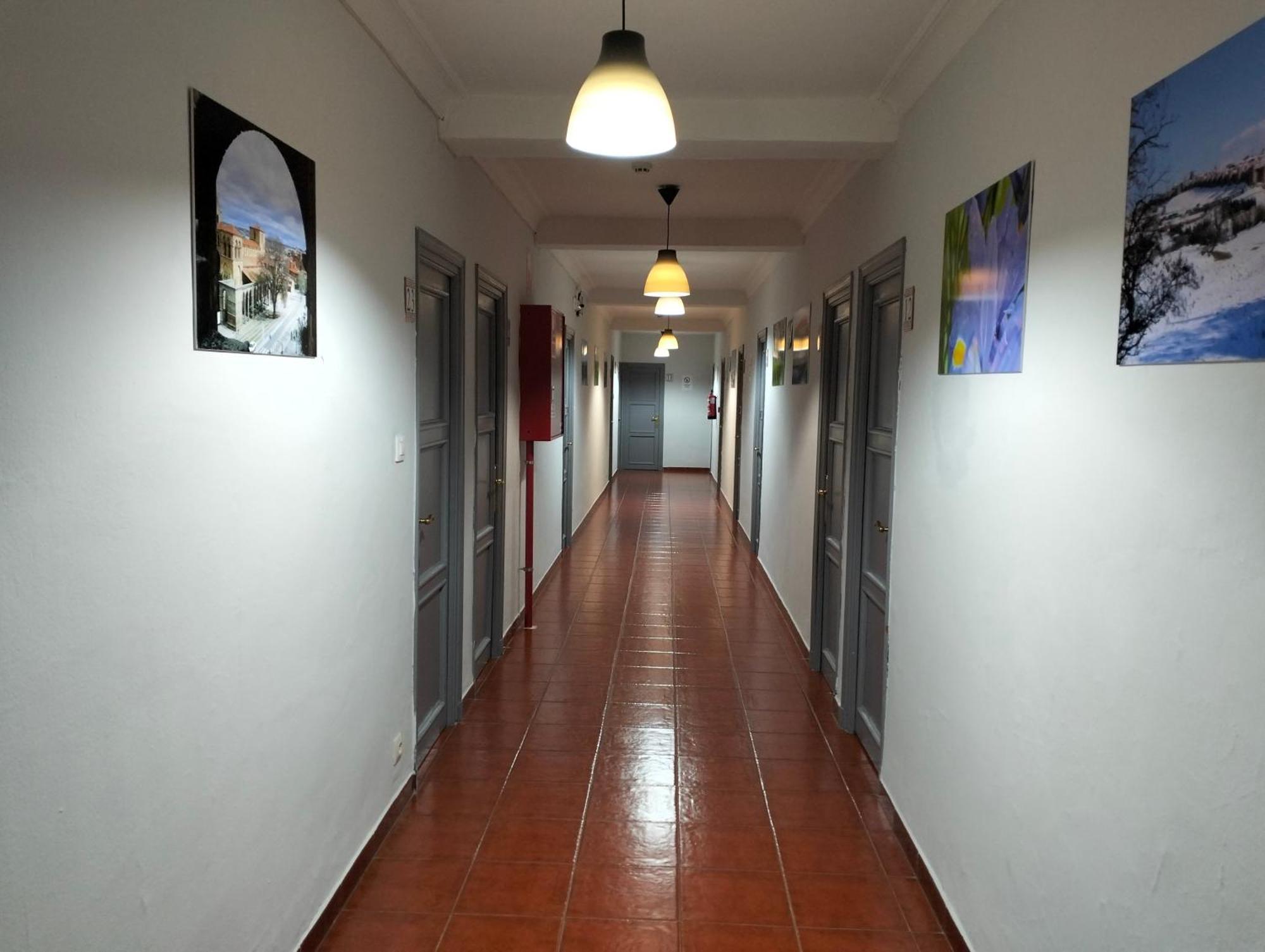 Hostal La Estacion Ávila Exteriör bild