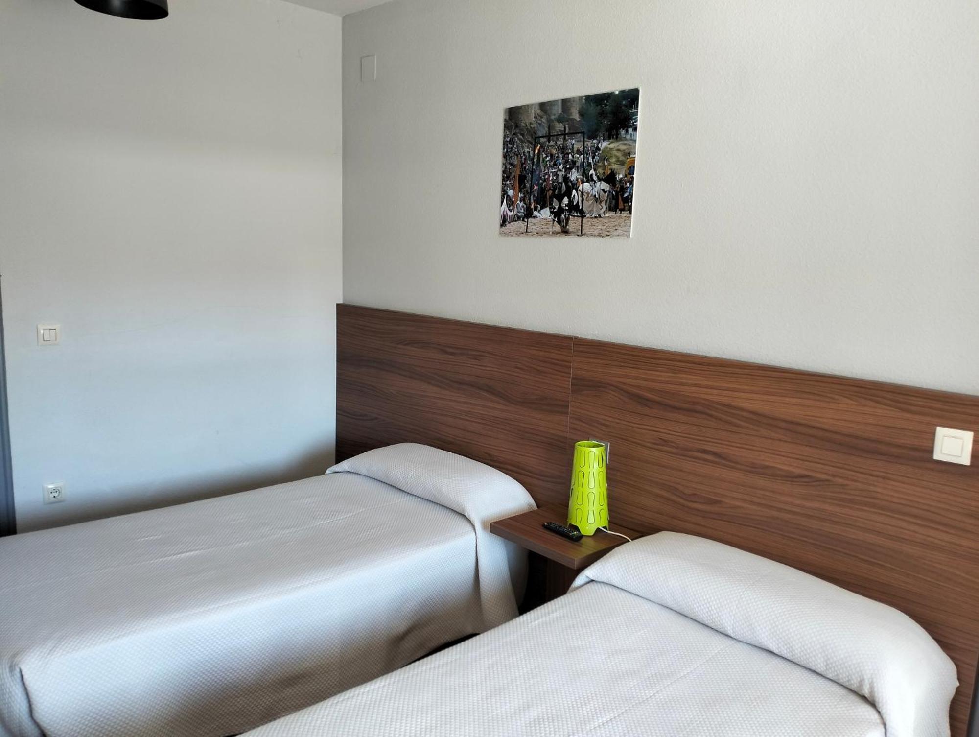 Hostal La Estacion Ávila Exteriör bild